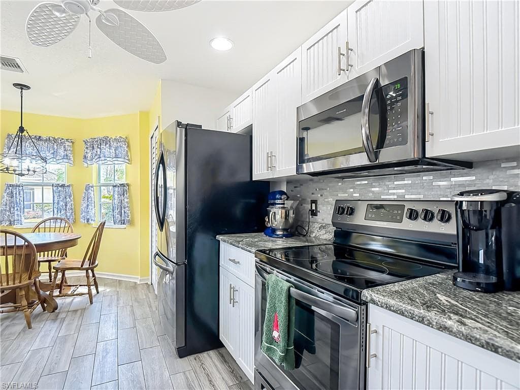 2561 Valparaiso BLVD photo 12 of 39