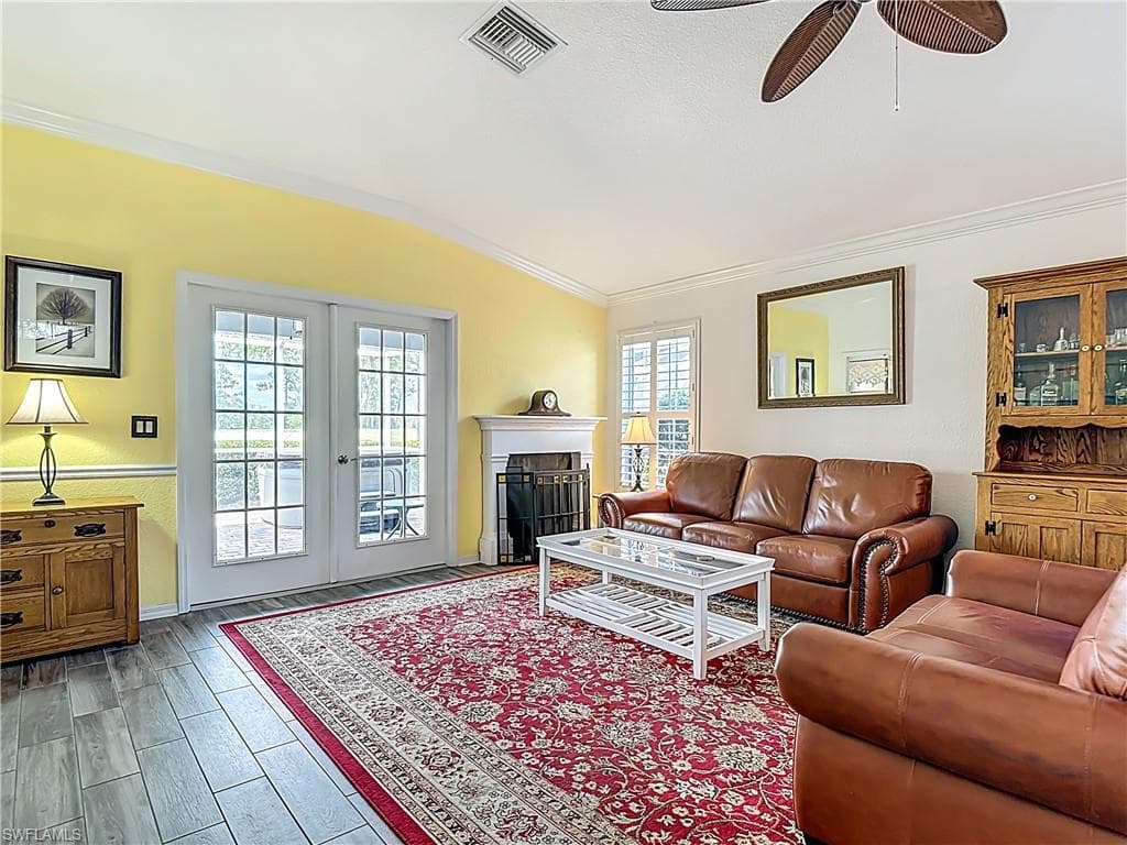 2561 Valparaiso BLVD photo 9 of 39