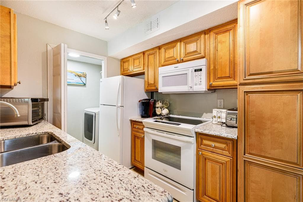12620 Equestrian CIR 1705 photo 7 of 41