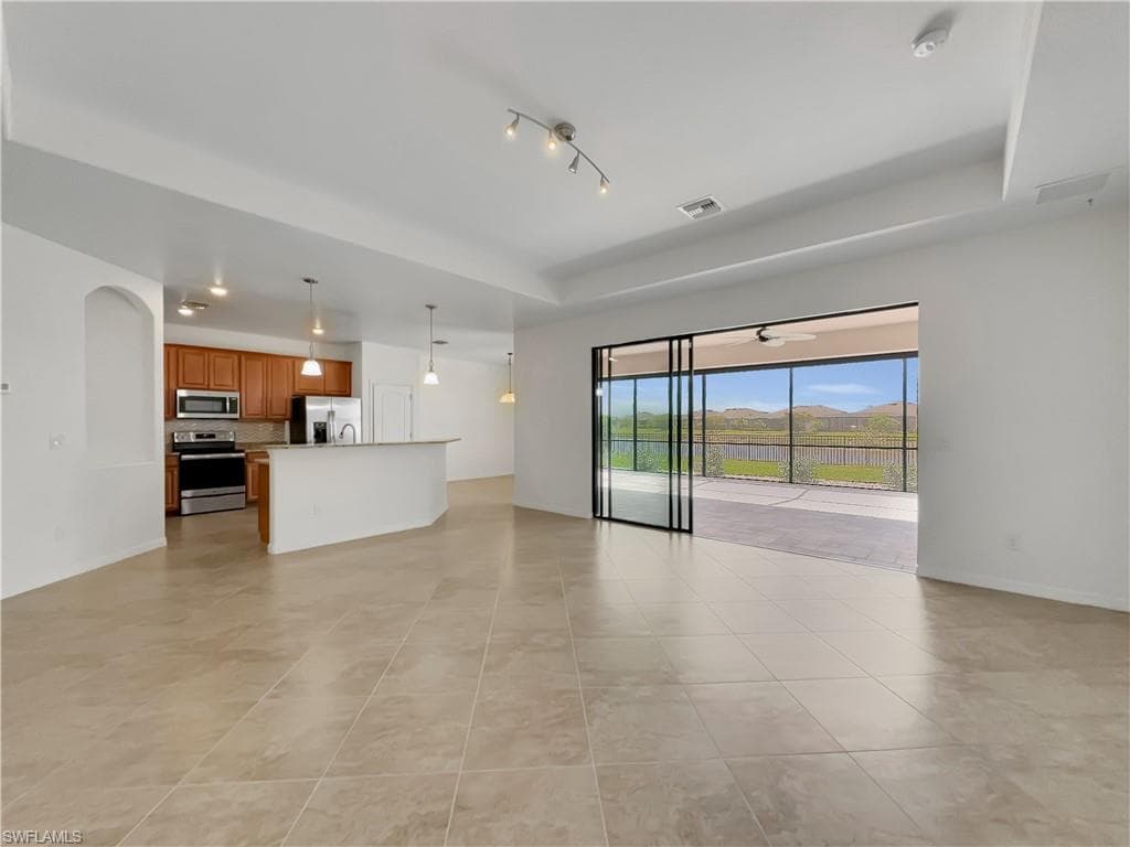 14354 Mindello DR photo 3 of 39