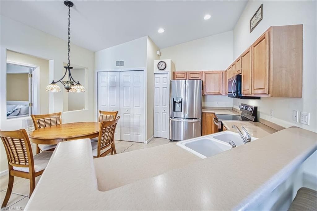 10135 Colonial Country Club BLVD 1202 photo 12 of 49