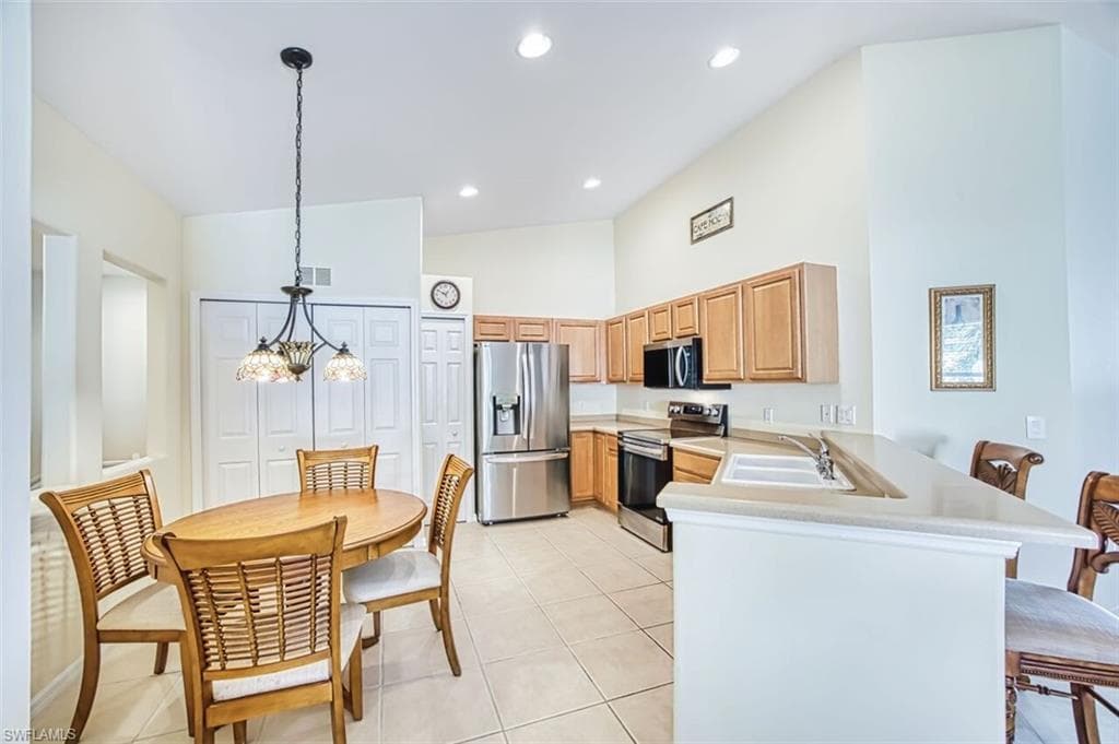 10135 Colonial Country Club BLVD 1202 photo 9 of 49