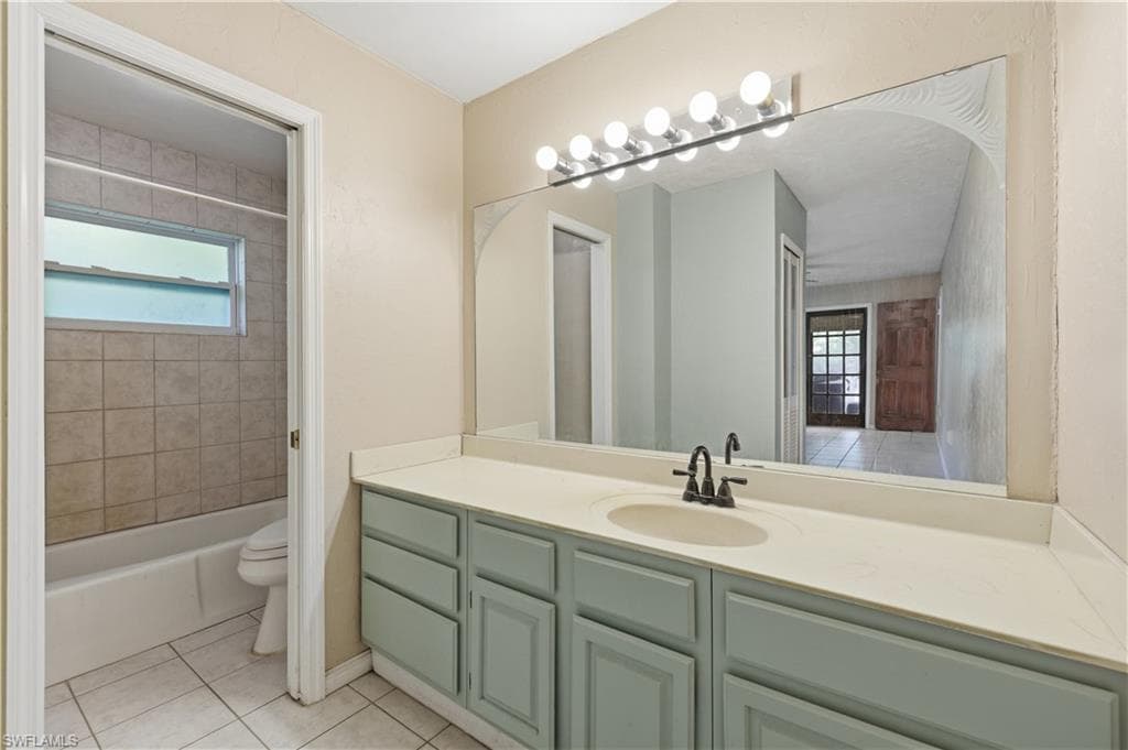 5681 Bur Oaks LN photo 16 of 27