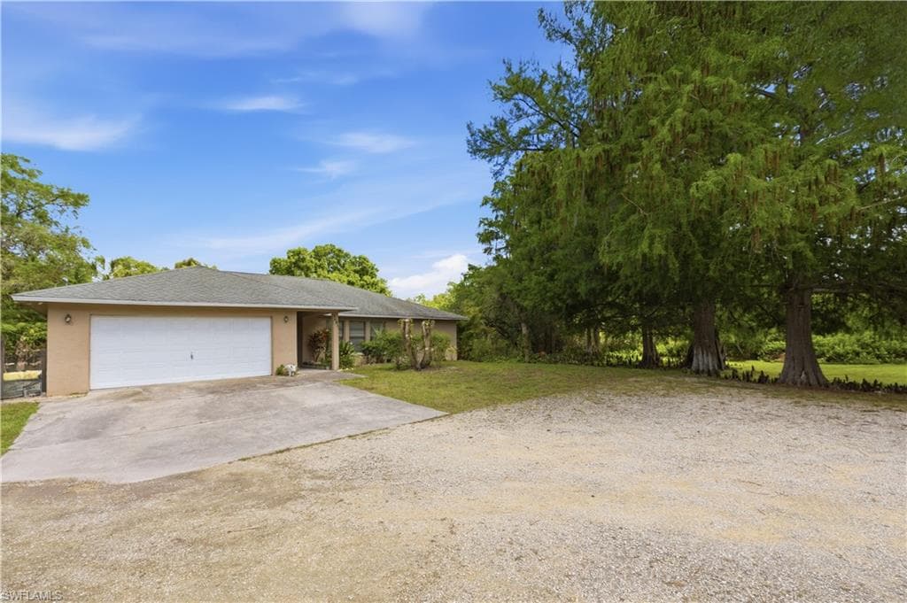 5681 Bur Oaks LN photo 8 of 27