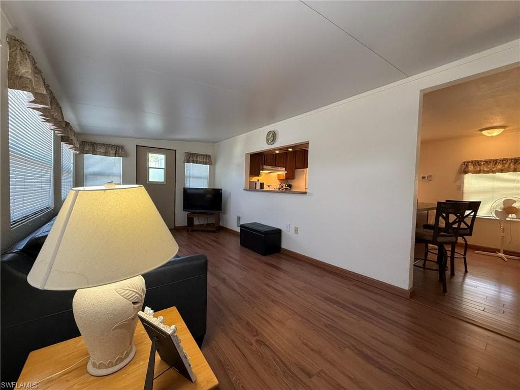 120 Lantern PL photo 16 of 47