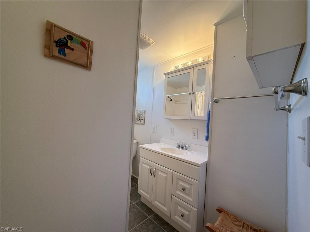 120 Lantern PL photo 38 of 47