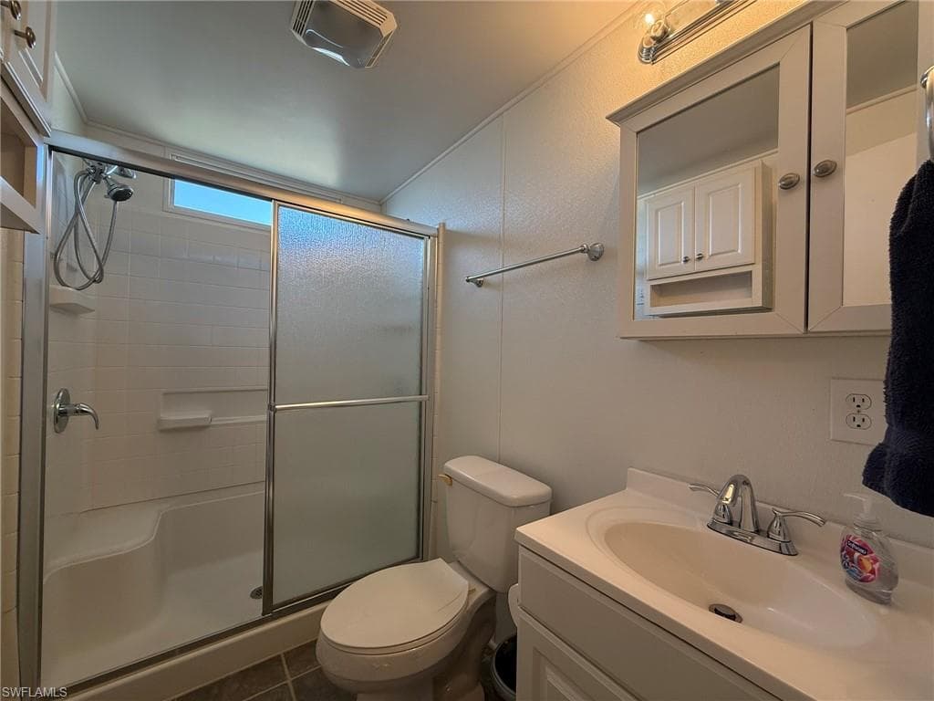 120 Lantern PL photo 35 of 47