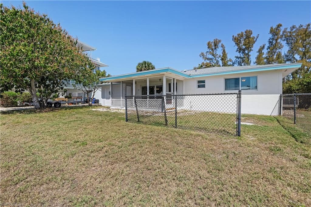 7815 Bocilla LN photo 29 of 39