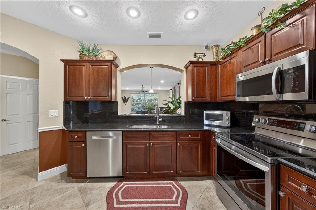 17560 Brickstone LOOP photo 10 of 34