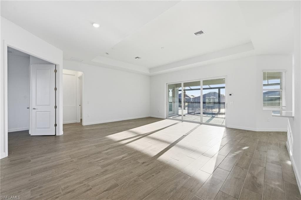 15557 Winchester Birdie WAY photo 6 of 29