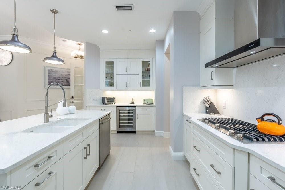 16382 Viansa WAY 201 photo 6 of 30