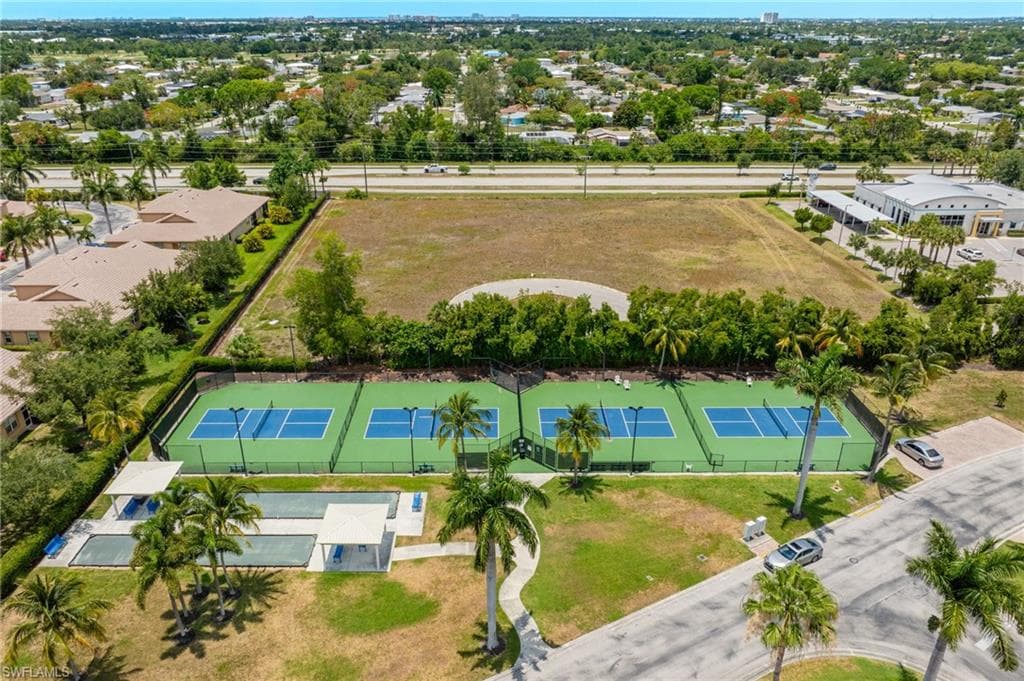 7900 Lake Sawgrass LOOP 4612 photo 36 of 42