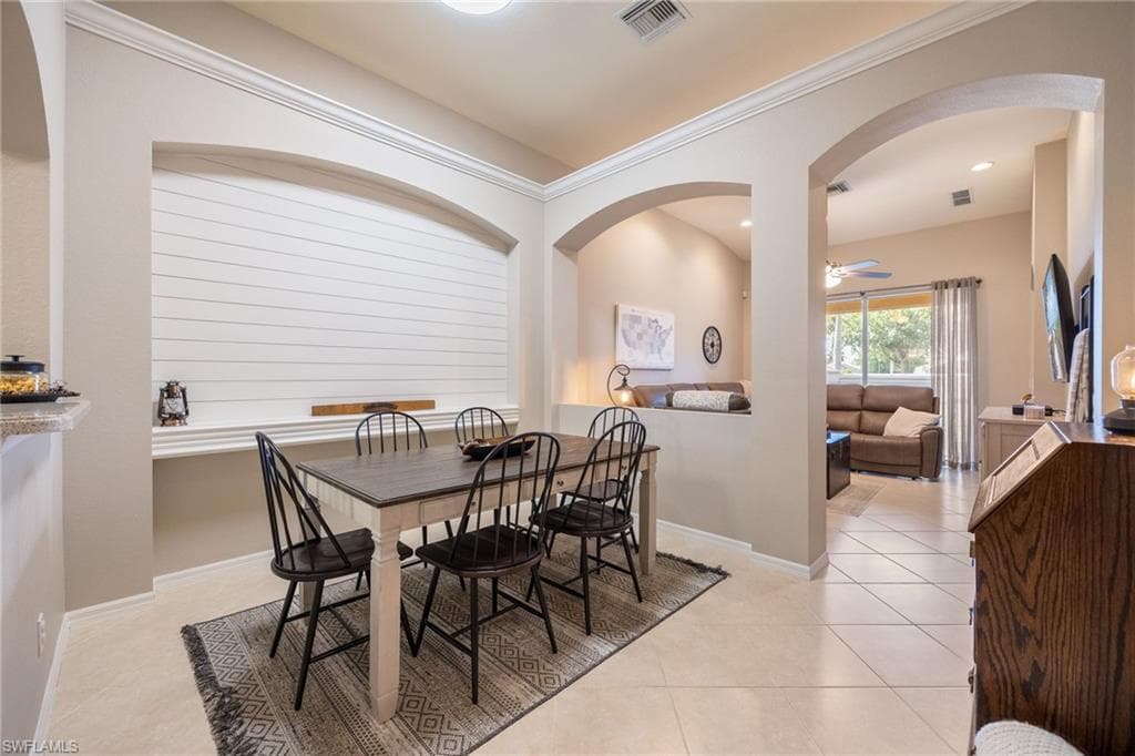 7900 Lake Sawgrass LOOP 4612 photo 11 of 42