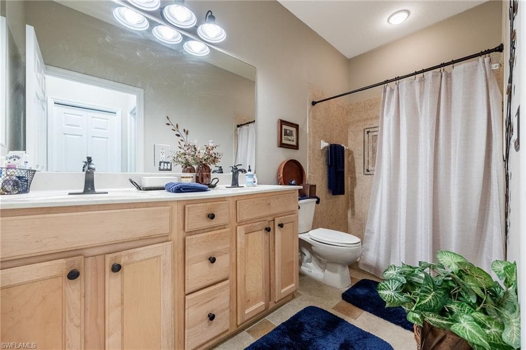 7900 Lake Sawgrass LOOP 4612 photo 19 of 42