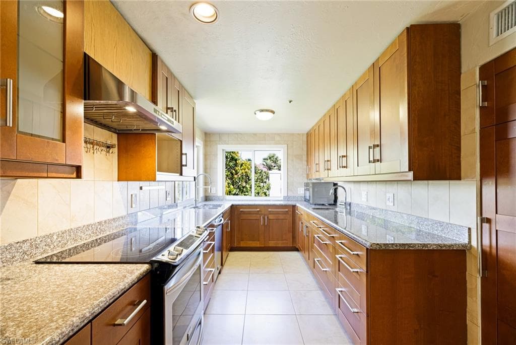 3968 Aloha LN photo 12 of 46