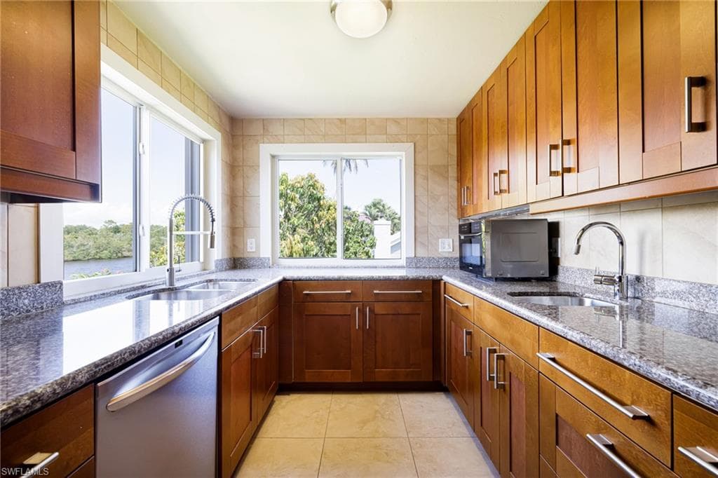 3968 Aloha LN photo 14 of 46