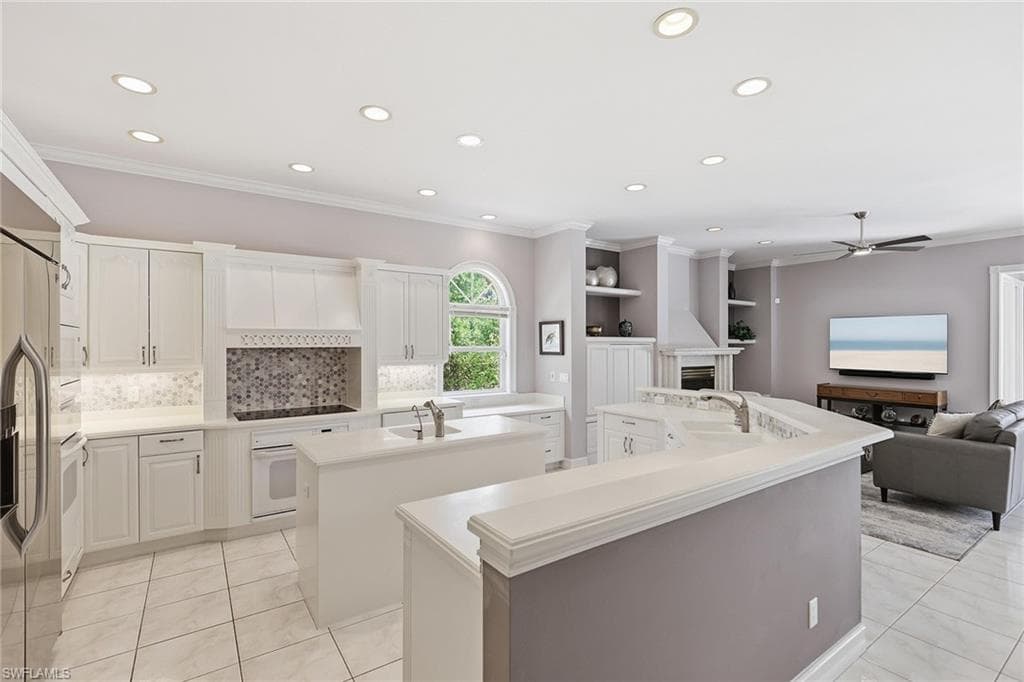 6656 Trail BLVD photo 19 of 38