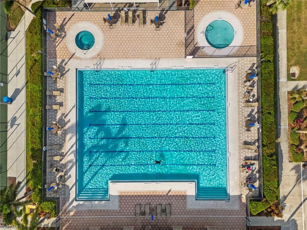Community Pool & Spa