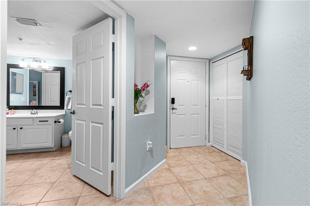 4121 Residence DR 303 photo 22 of 42