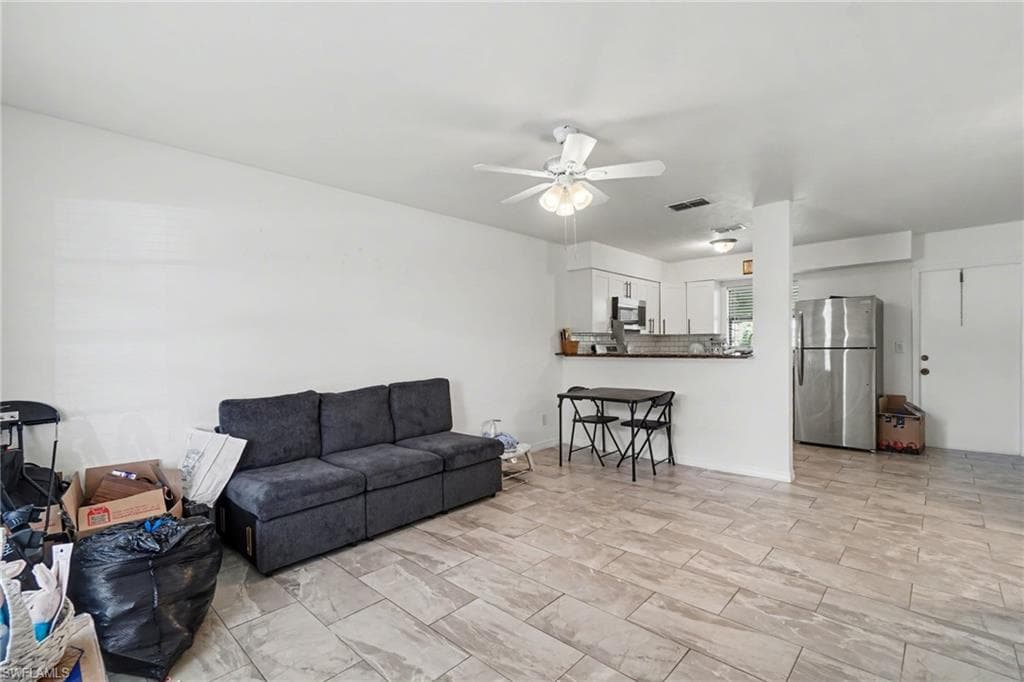 2210 Iris way