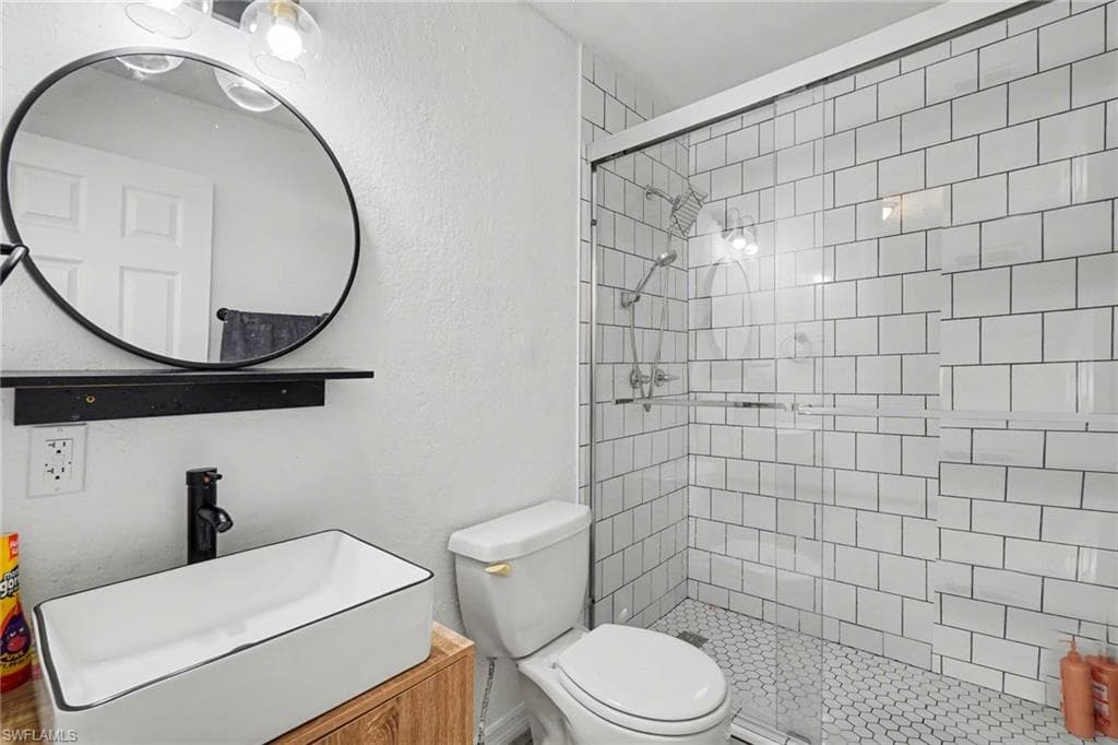 2210 Iris way