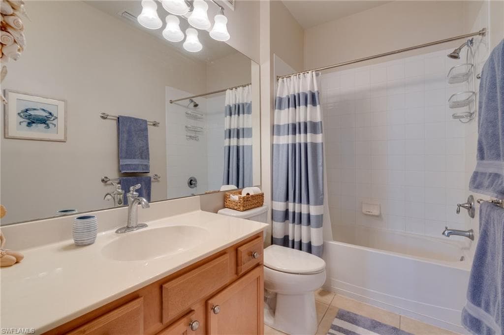 11741 Pasetto LN 206 photo 17 of 24