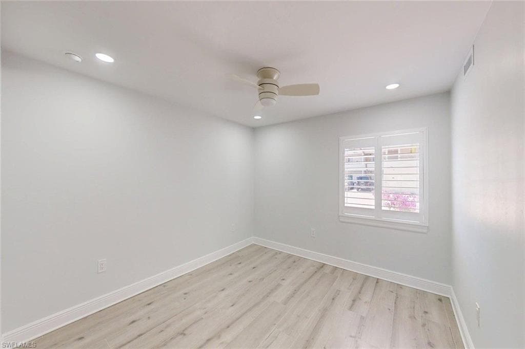 6660 Estero BLVD 105 photo 22 of 42