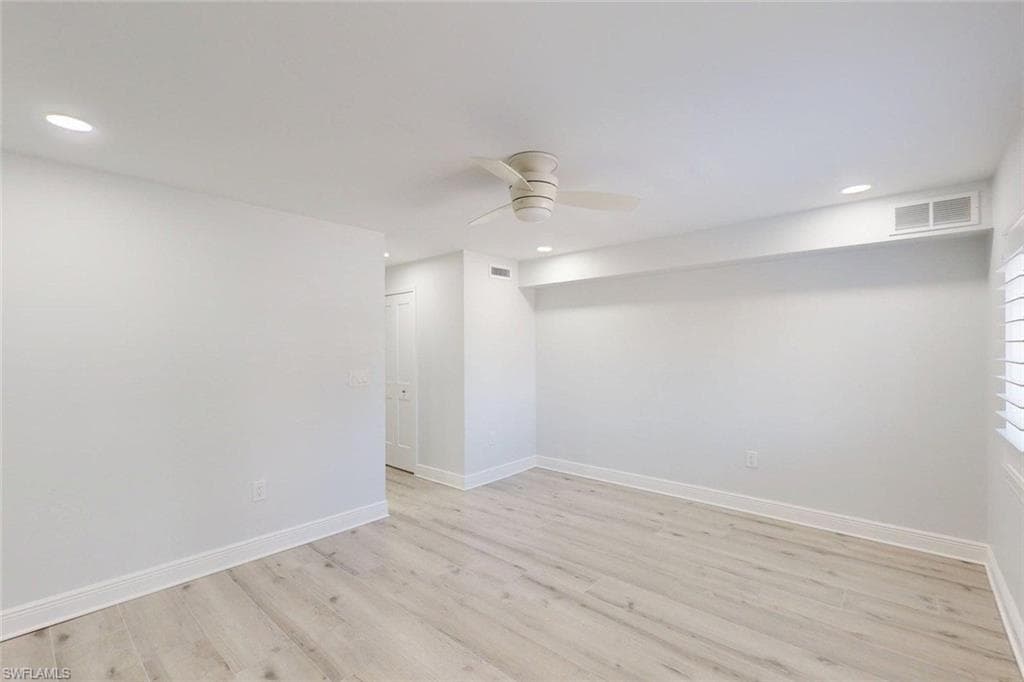 6660 Estero BLVD 105 photo 29 of 42