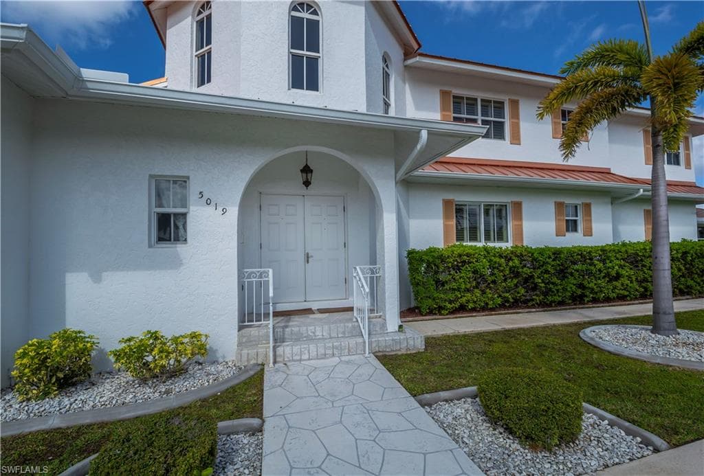 5019 Bal Harbor BLVD photo 5 of 46