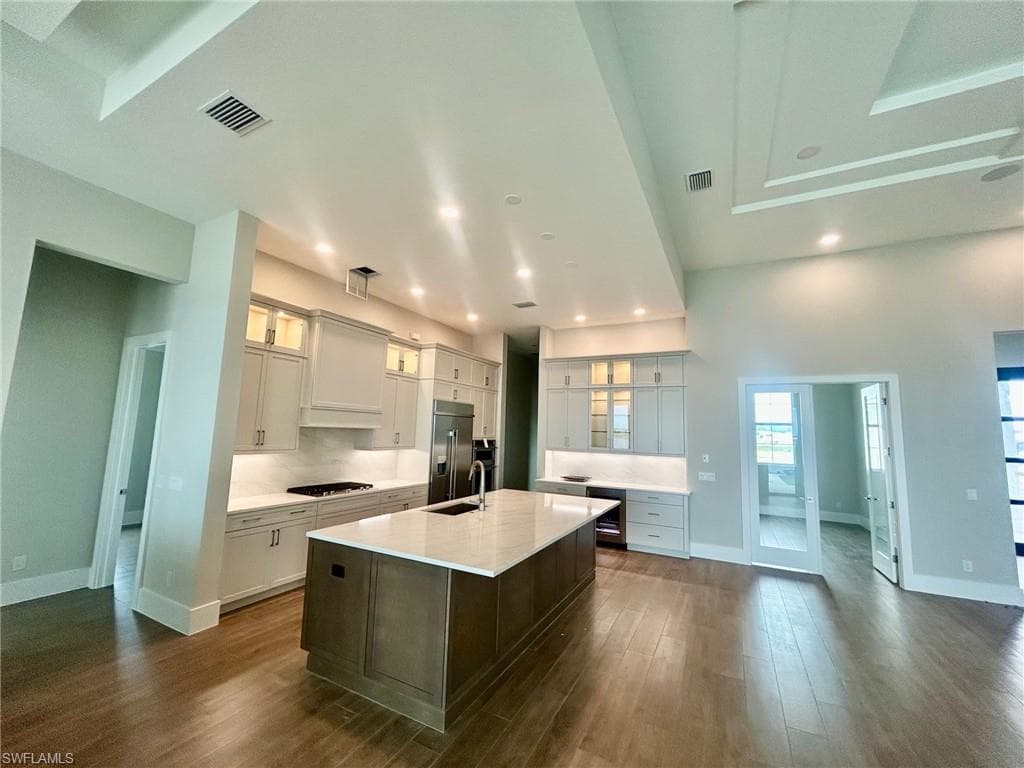9448 Loquat LN photo 2 of 3