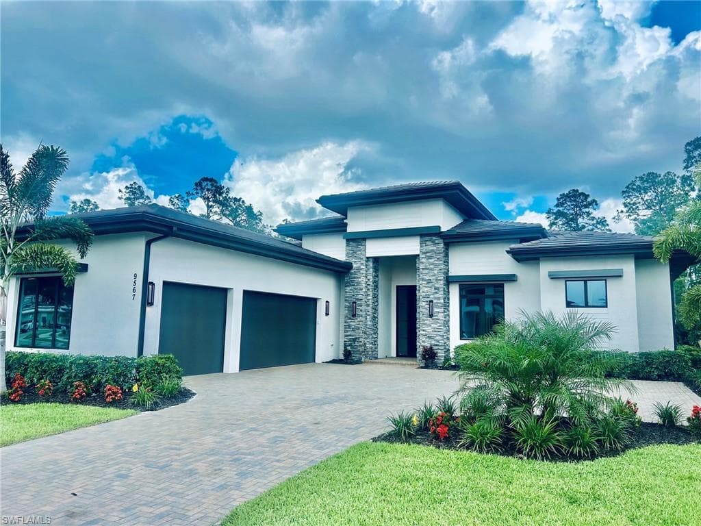 9567 Caymas WAY photo 1 of 2