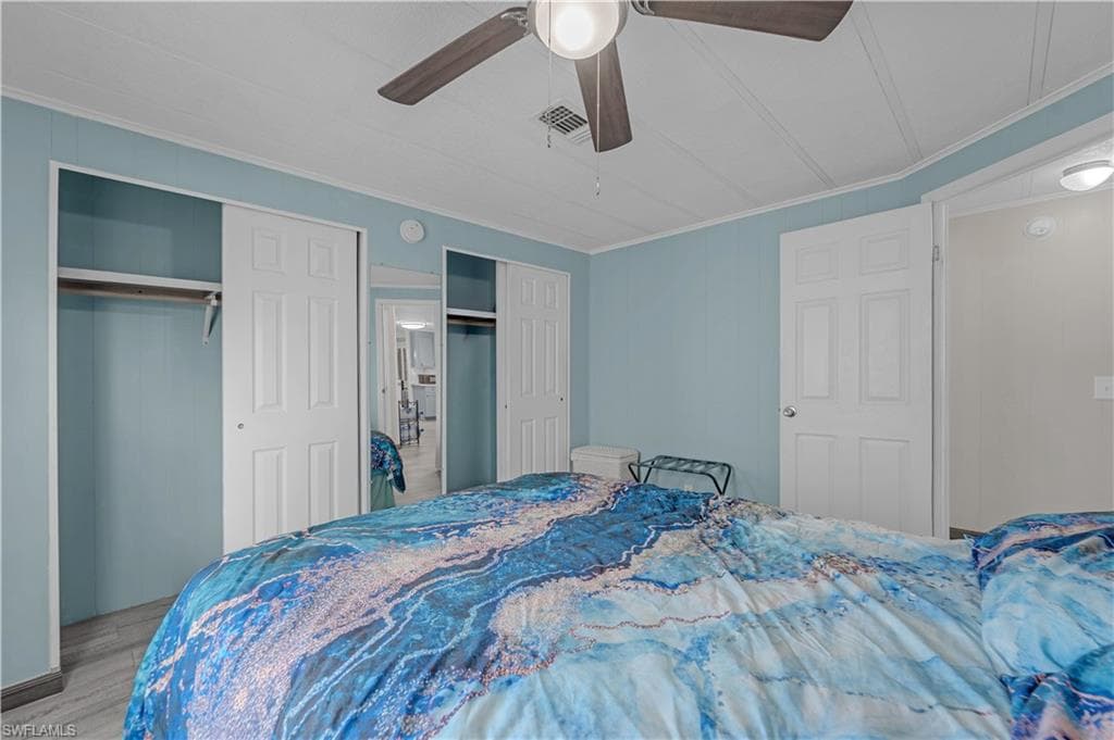 5506 Harbor LN photo 4 of 20