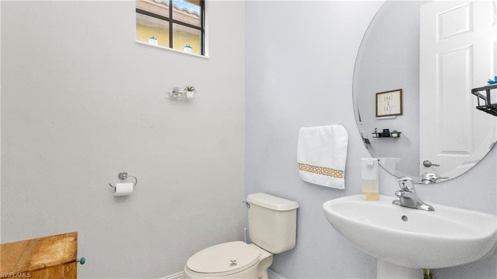 9080 Chula Vista ST 10401 photo 12 of 49