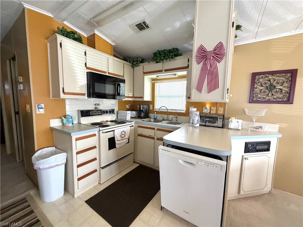 4710 Pilgrims WAY W photo 9 of 21