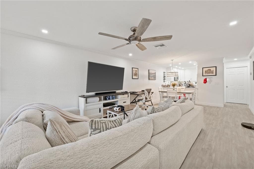 55 EMERALD WOODS DR C3 photo 2 of 17