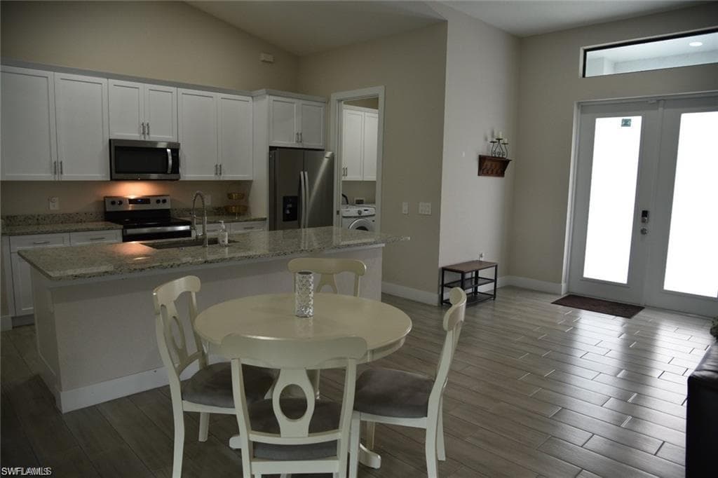 4666 Villa Capri LN photo 24 of 31