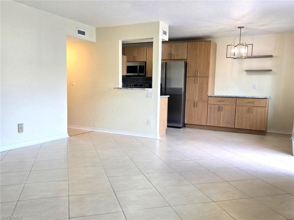 4625 Bayshore DR D1 photo 4 of 12