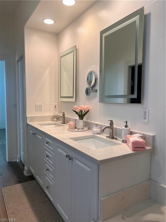8723 Ibis Cove CIR photo 15 of 43