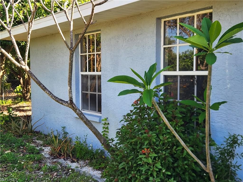 132 Dania CIR photo 13 of 14