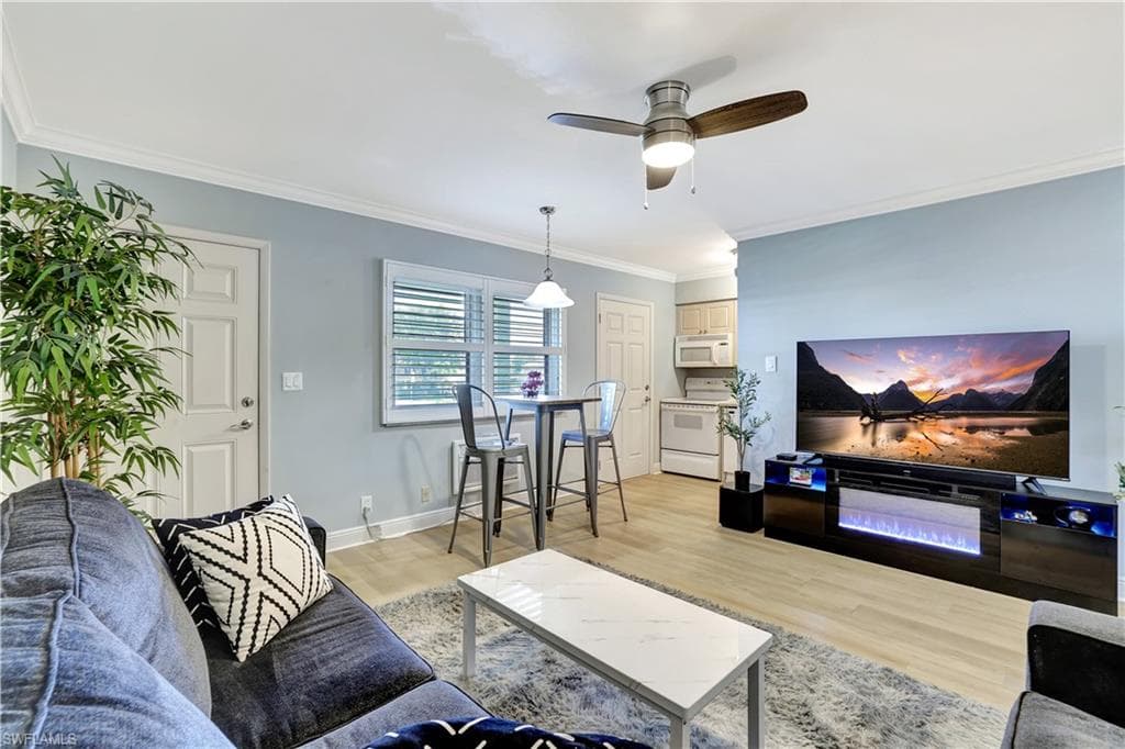 130 Collier BLVD A7 photo 1 of 16
