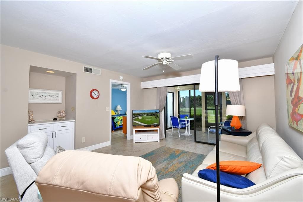12171 Kelly Sands WAY 1568 photo 17 of 47