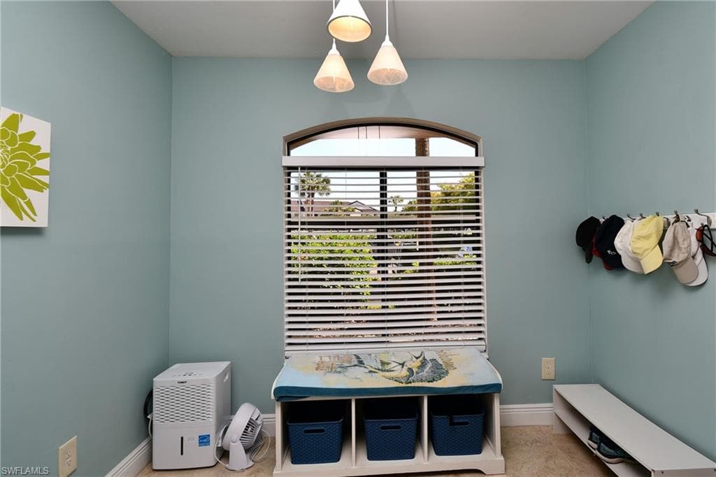 12171 Kelly Sands WAY 1568 photo 7 of 47