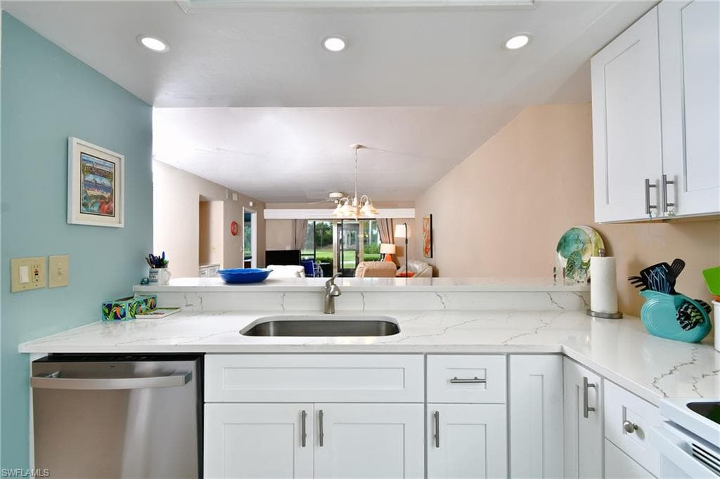 12171 Kelly Sands WAY 1568 photo 10 of 47
