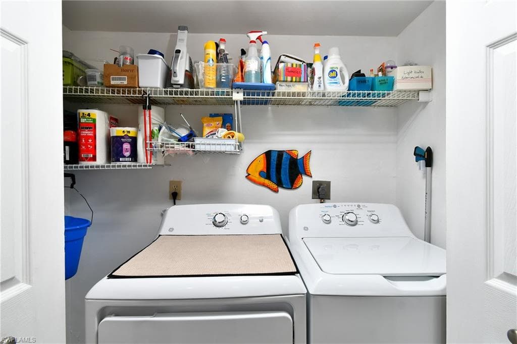 12171 Kelly Sands WAY 1568 photo 14 of 47