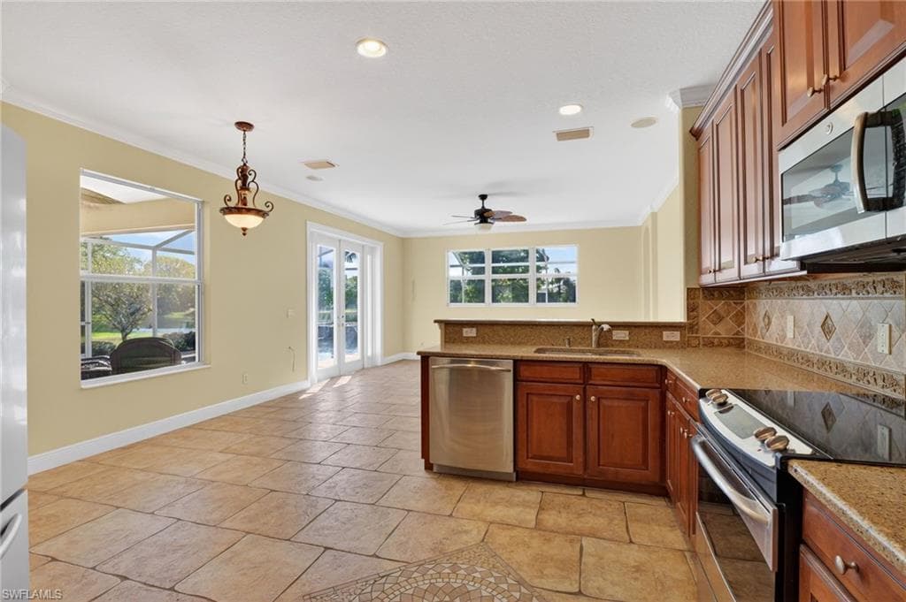 12585 Gemstone CT photo 17 of 50