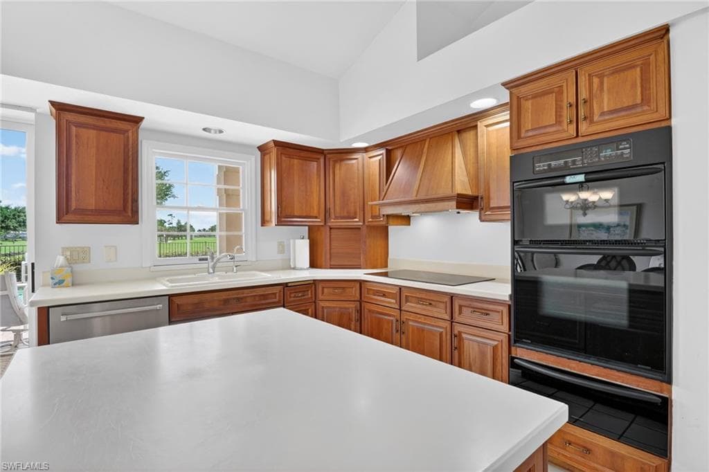 16031 Forest Oaks DR photo 14 of 45