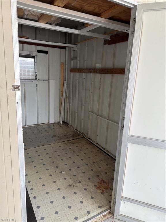 Shed big enough for a workshop or your craft room plenty of Storage