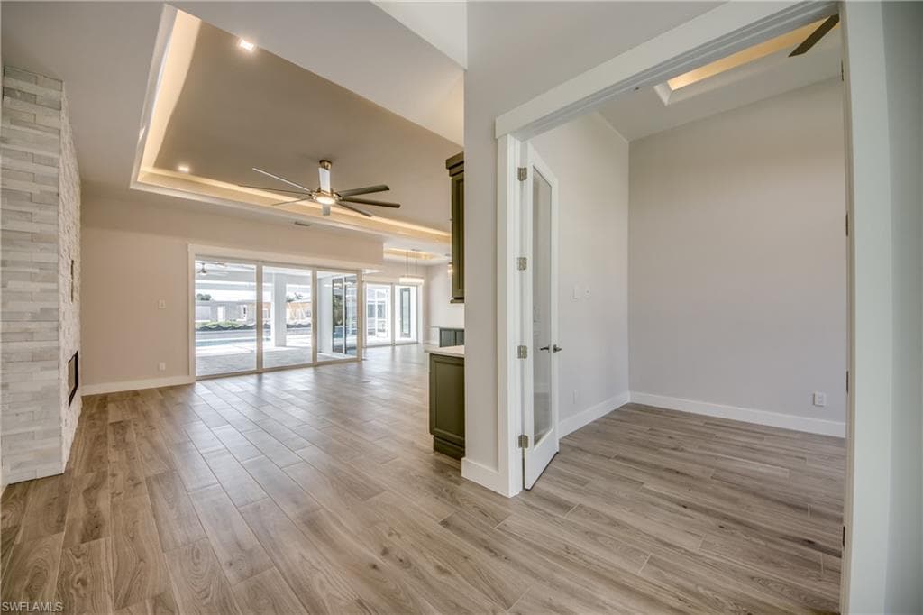 Grand Cayman Entry - Finishes Vary