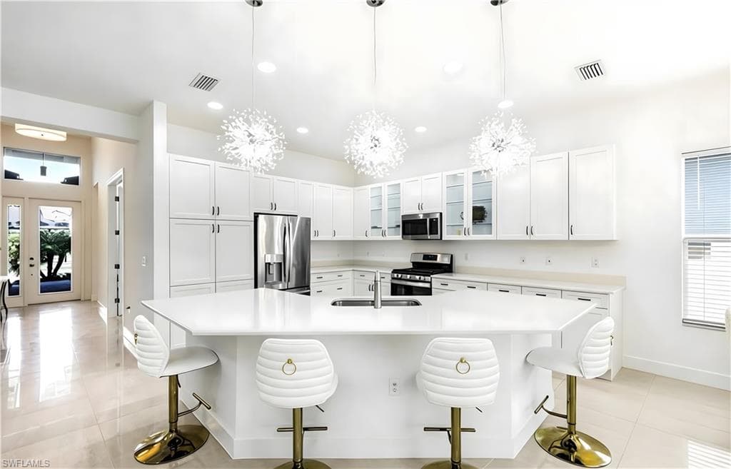 Large Island for Entertaining
