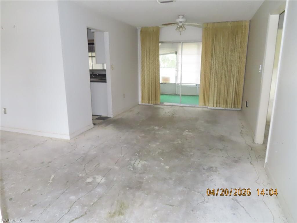 6025 Pine LN photo 3 of 12